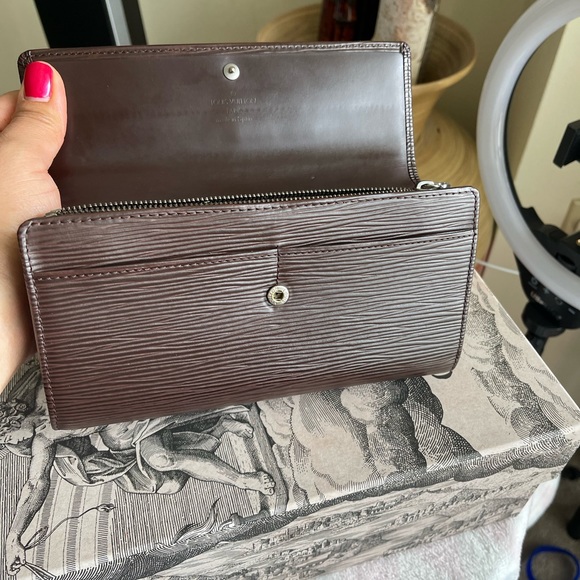 ❌❌SOLD❌❌❌❌LOUIS Vuitton Epi brown wallet - Picture 8 of 12